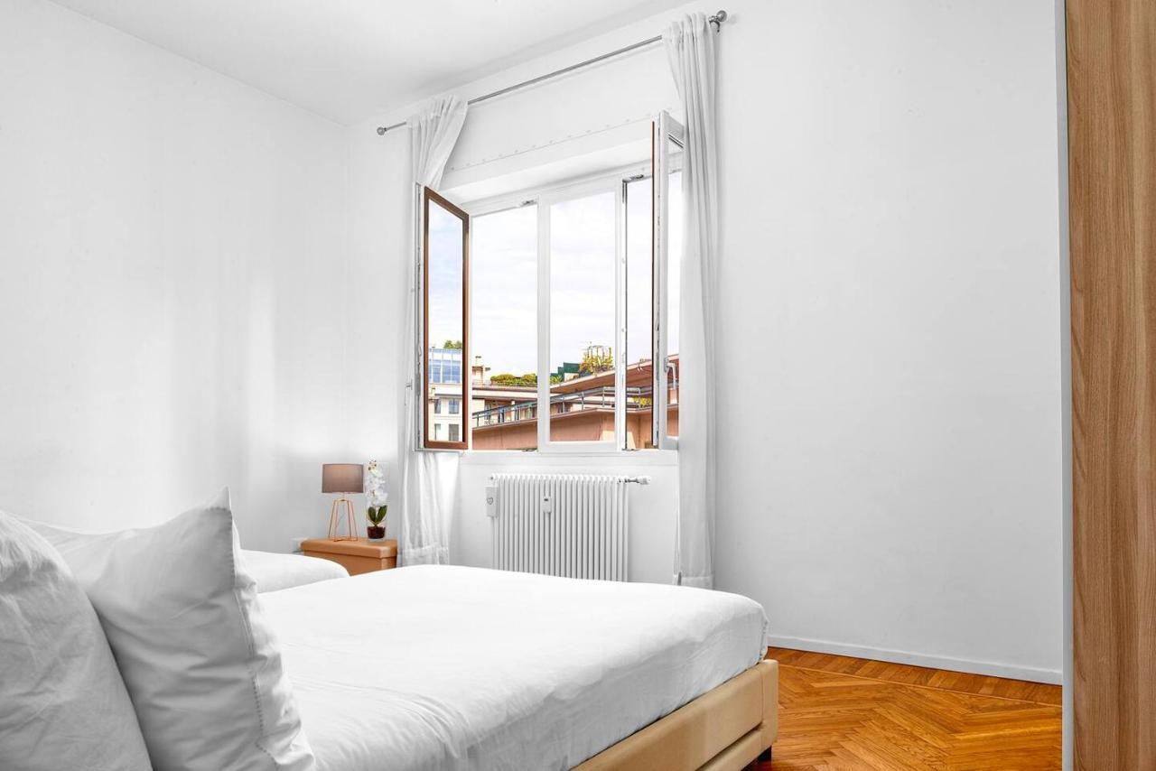 3 Bedrooms Apartment Милан Экстерьер фото